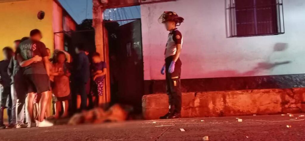Asesinan a hombre en el exterior de su vivienda mientras vendía ...