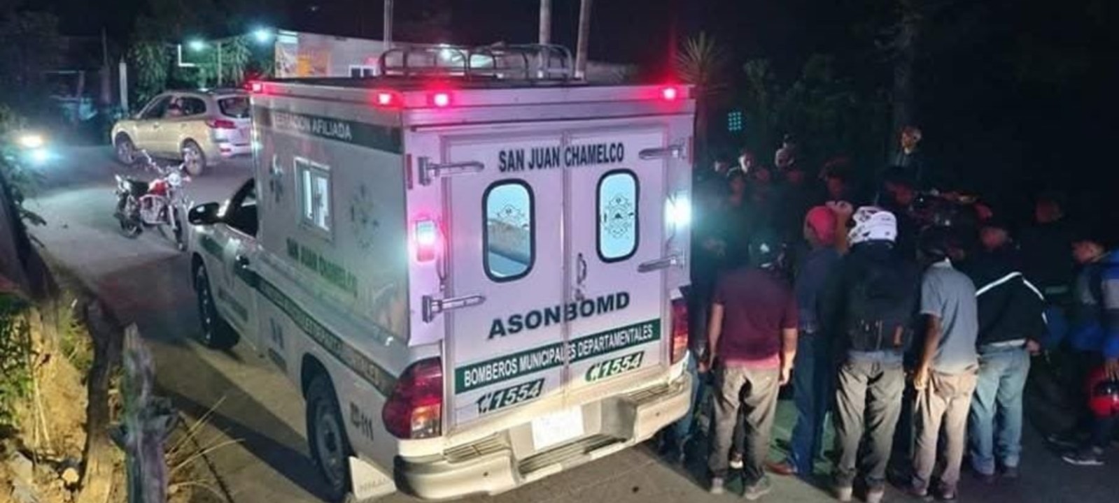 Dos motocicletas colisionan de frente en San Juan Chamelco