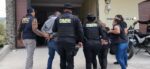 Capturan a supuestos usureros por disparar a tres inmuebles