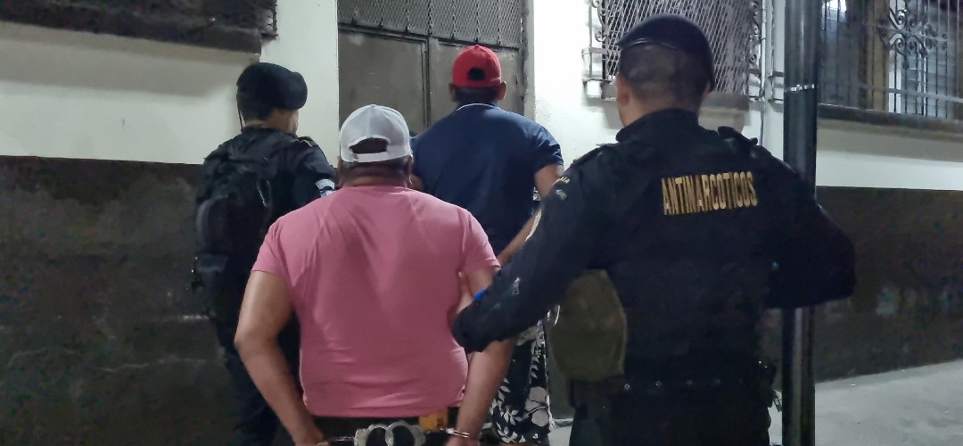 Capturados por transportar droga en Escuintla