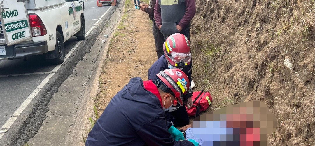 Hombre cae de vehículo en movimiento en la ruta Interamericana