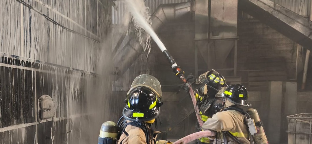 Controlan incendio en fábrica de Chimaltenango