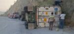 Tráiler queda volcado en la ruta al Atlántico