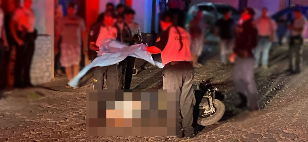 Mujer fue asesinada a balazos mientras viajaba en motocicleta en Zacapa