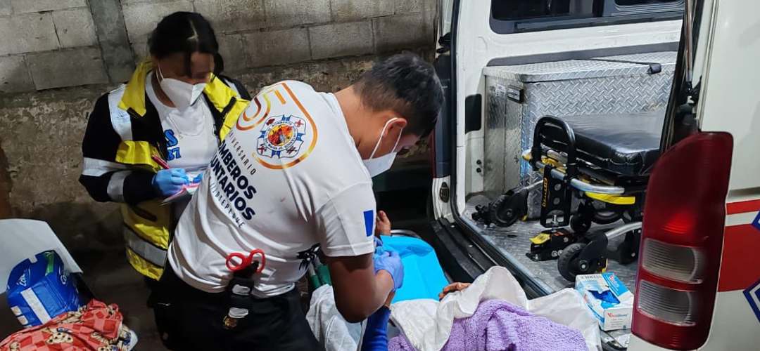 Mujer da a luz en estación de Bomberos Voluntarios de Chimaltenango