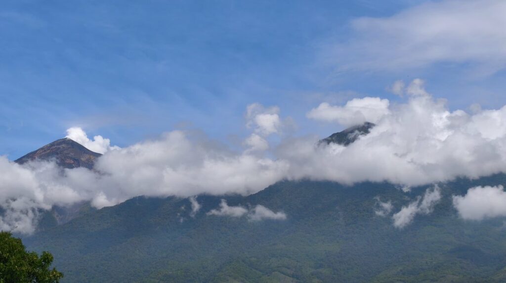 Clima: se prevé fin de semana con lluvias, neblina y ambiente cálido en gran parte del país
