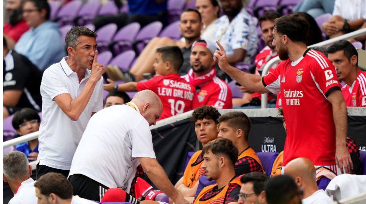 La fuerte pelea entre el técnico del Benfica y un jugador tras ser sustituido