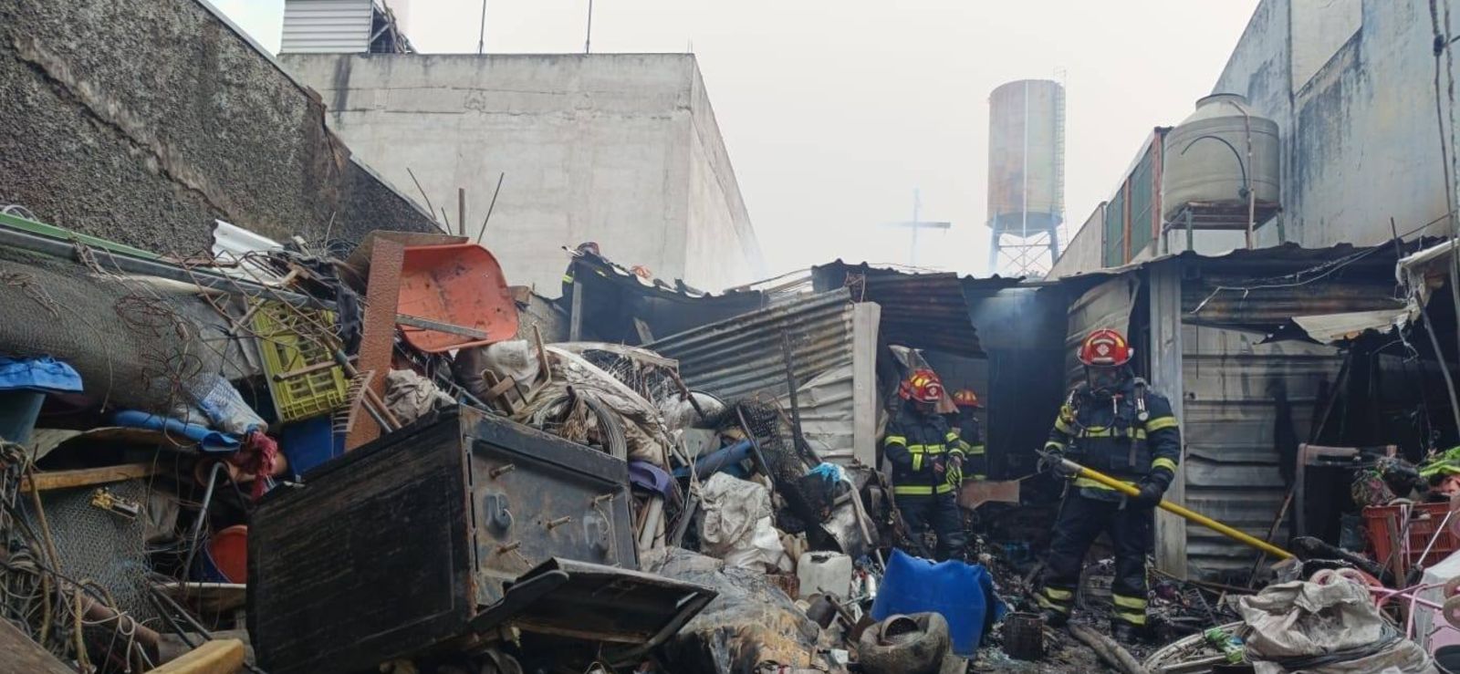 Reportan incendio estructural en zona 3 de Villa Nueva