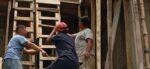 Albañil sufre descarga eléctrica tras contacto accidental con cables de alta tensión en Quetzaltenango