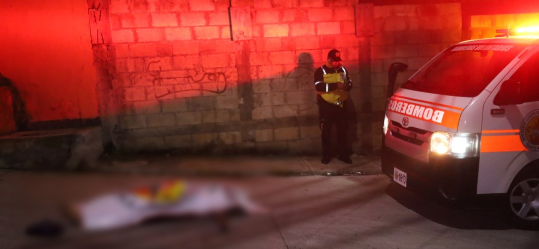 Localizan a hombre fallecido en la vía pública en San José Pinula