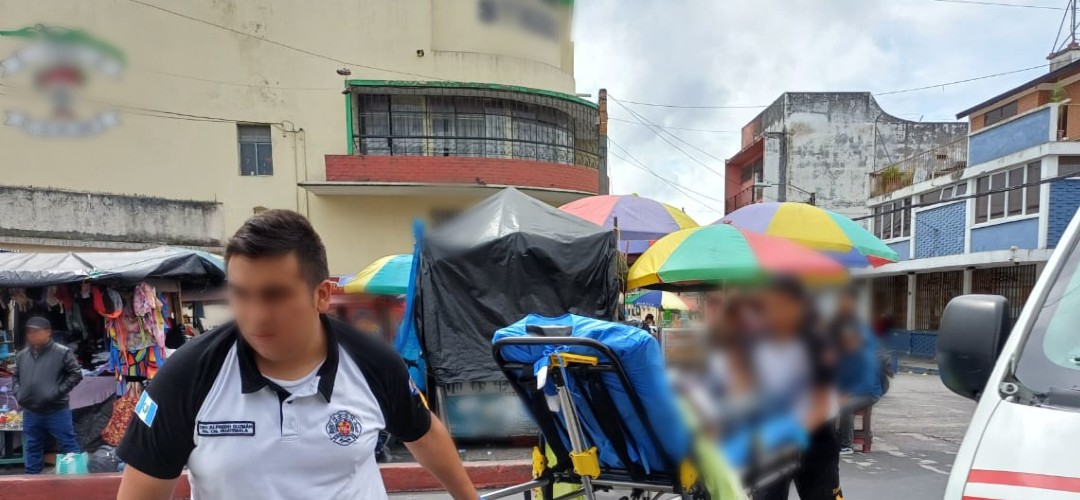 Trabajador de la construcción sufre descarga eléctrica en zona 7