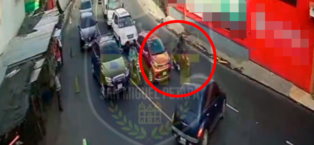 Motorista invade carril y provoca accidente en San Miguel Petapa