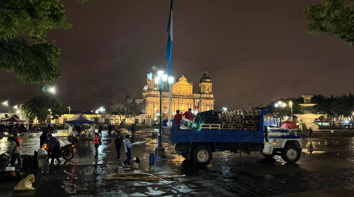 STEG retira campamento de la Plaza de la Constitución tras semanas de protestas
