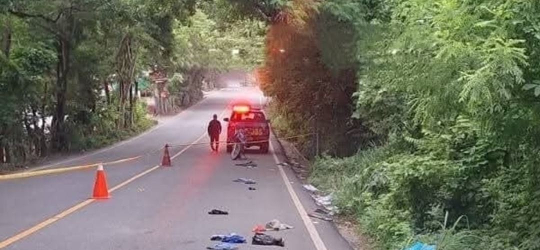 Hombre muere tras caer de un picop en marcha
