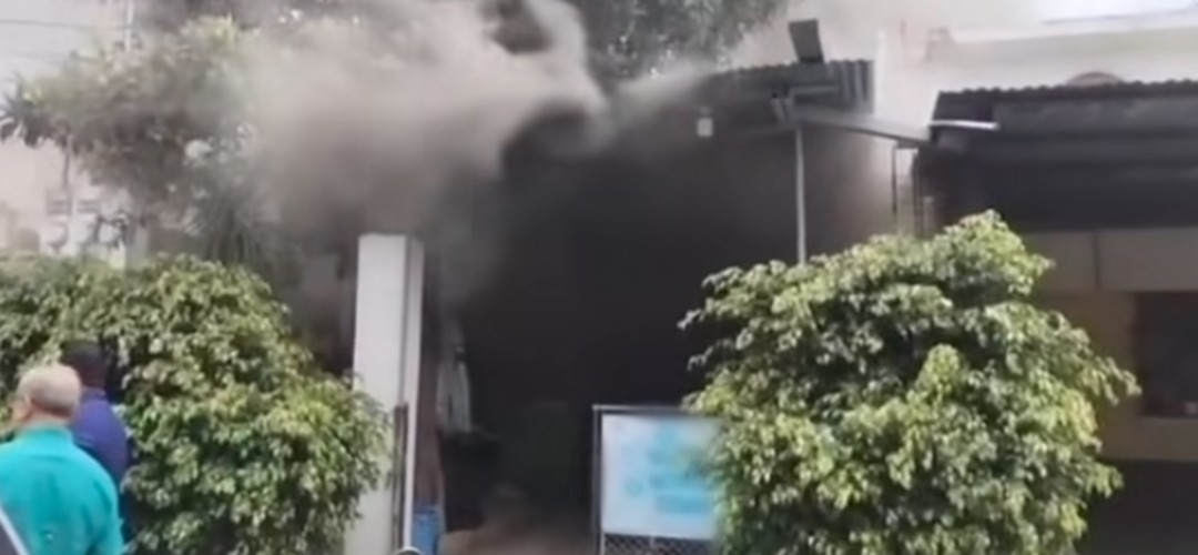 Vivienda prendió en llamas en Villa Nueva