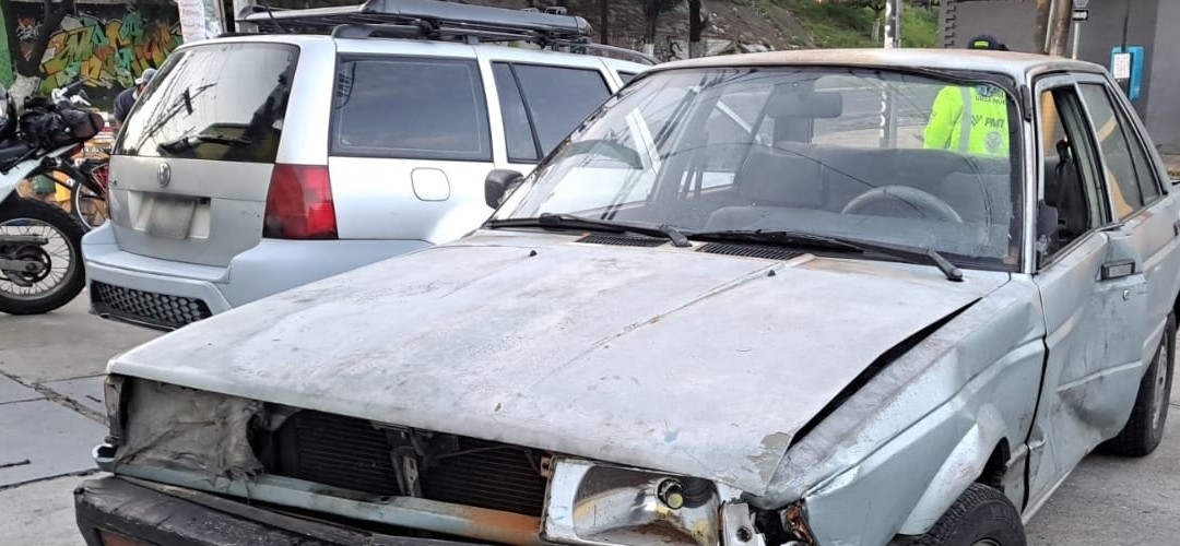 Colisión se registra en ruta a la zona 11 de Villa Nueva