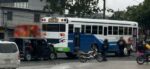 Taxista choca contra bus en la ruta al Atlántico