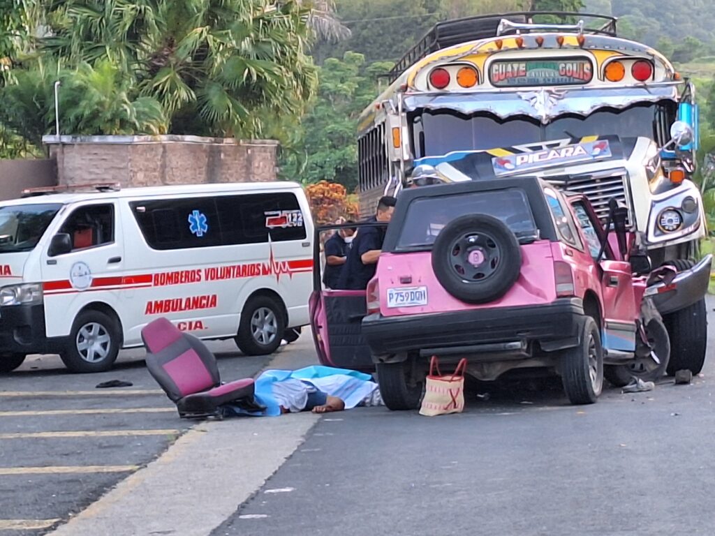 Fatal accidente entre bus y camioneta dejó un fallecido y varios ...