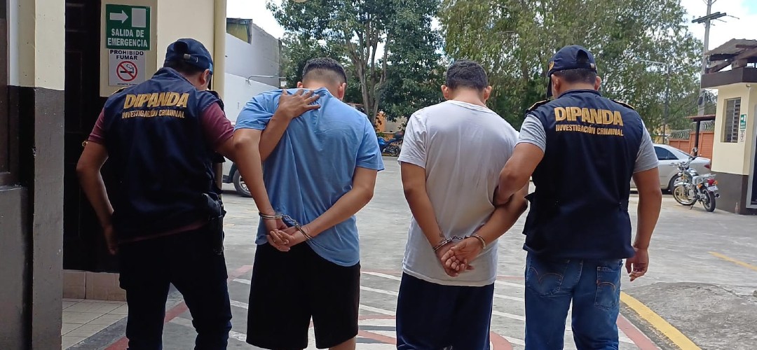 PNC captura a dos extorsionistas en zona 7 de Mixco