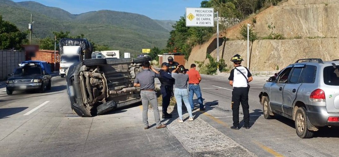Colisión de vehículos se registra en la ruta al Atlántico