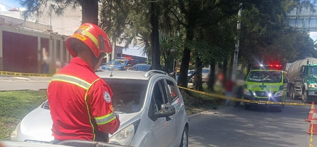 Conductor herido tras ataque armado en Anillo Periférico