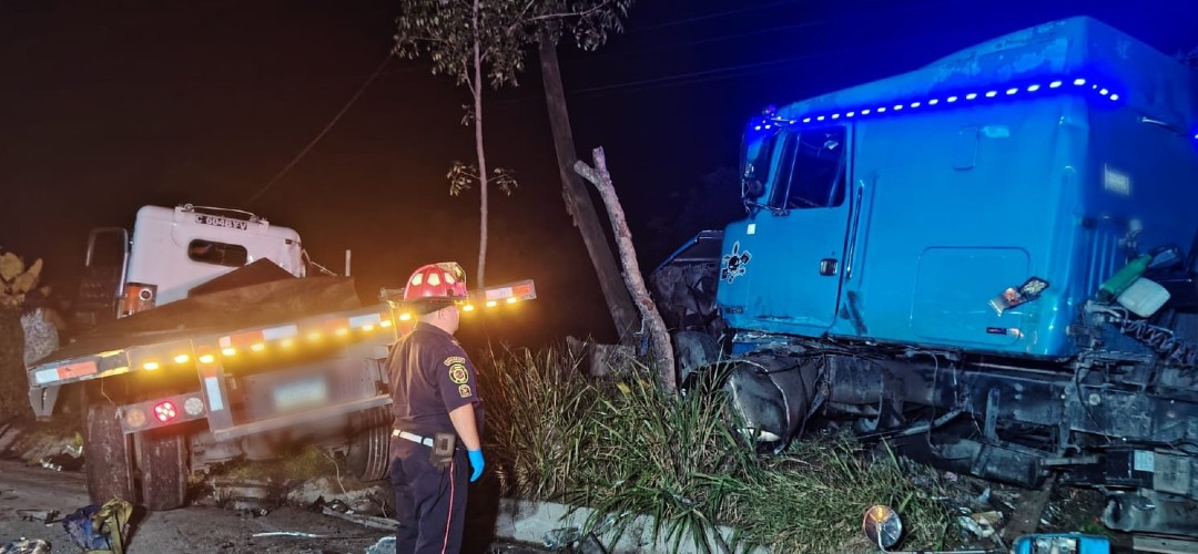 Dos camiones chocan en la ruta al Atlántico