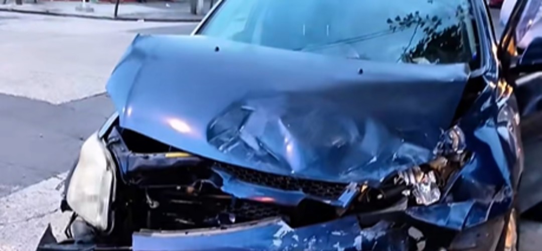 Fuerte colisión se registró en la zona 9 capitalina