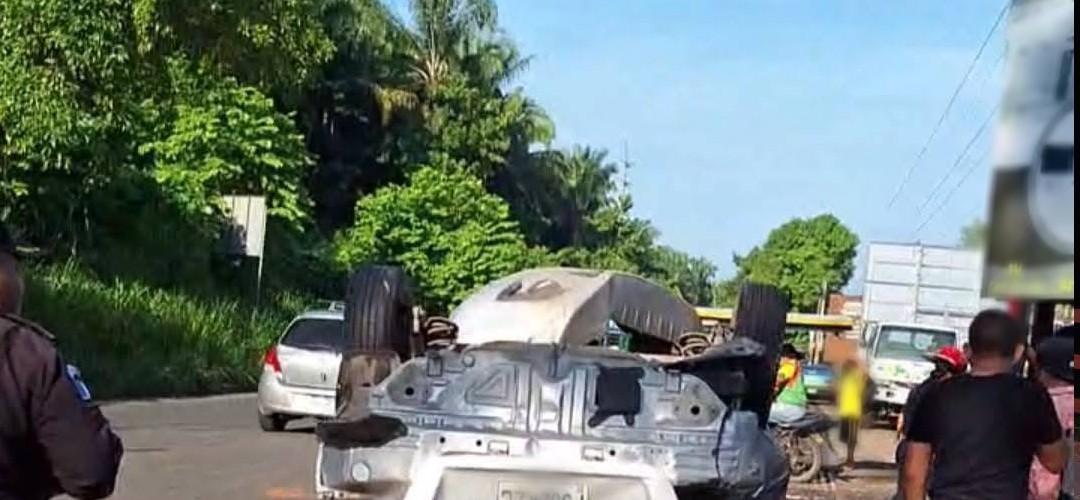 Vehículo vuelca tras perder el control en ruta al Pacífico