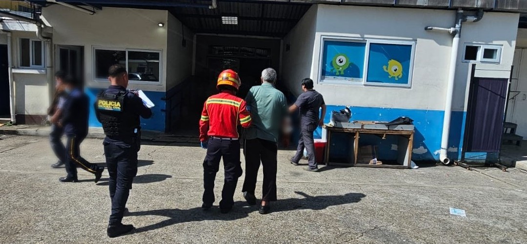 Adulto mayor sufre ataque de perro en la zona 8