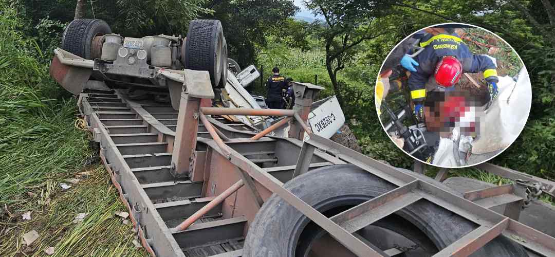 Camión cae a hondonada y deja al menos tres personas atrapadas en Jutiapa