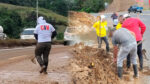 Derrumbe complica el paso en el km 119 de la ruta Interamericana