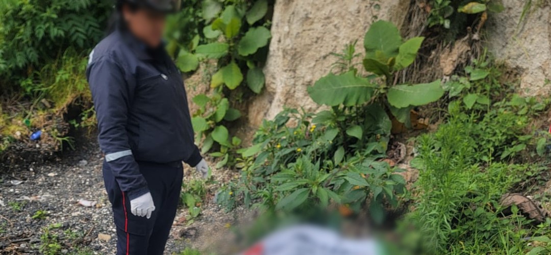 Localizan a persona fallecida en la vía pública en Sololá
