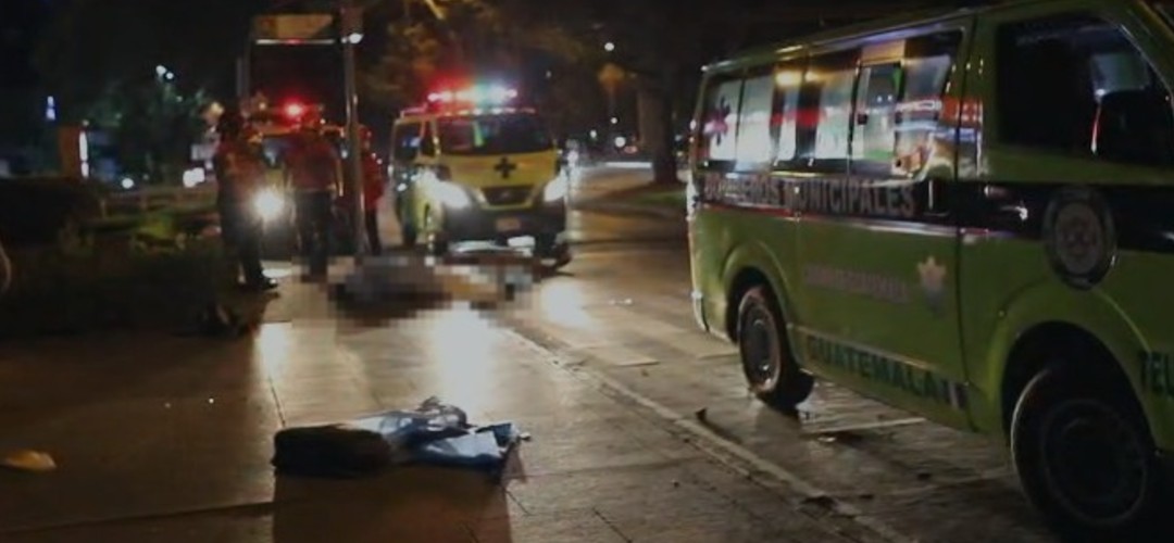 Motorista fallece en trágico accidente de tránsito en Avenida Reforma, zona 9