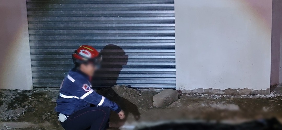 Hallan a persona fallecida en la vía pública en Tecpán