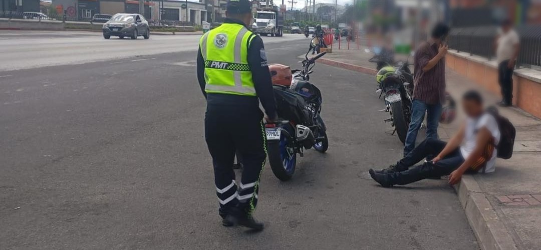 Colisión se registra en la zona 5 de Villa Nueva  