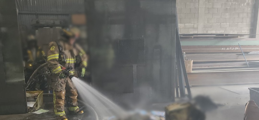 Controlan incendio en taller de la zona 3 capitalina