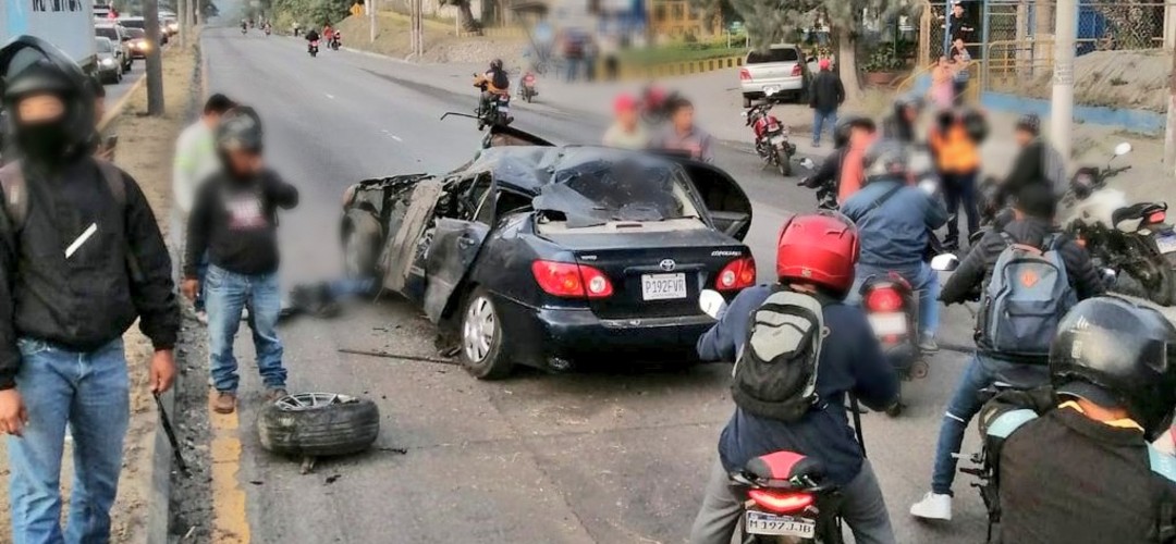 Fuerte colisión se registra en la ruta al Pacífico