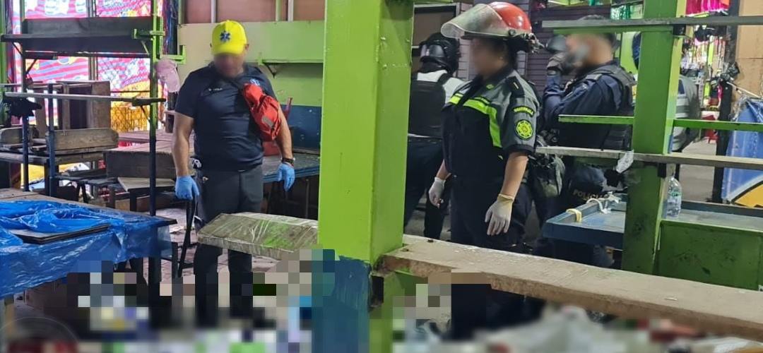 Balacera en pleno mercado de Mixco dejó dos mujeres fallecidas y una más herida