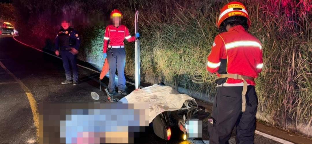 Acribillan a balazos a una mujer que se desplazaba en motocicleta en zona 25