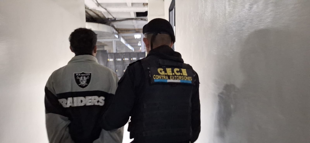 PNC captura a presunto sicario en colonia Amparo zona 7