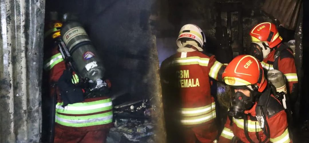 Bomberos rescatan a adulto mayor de incendio en zona 12 de Villa Nueva ...