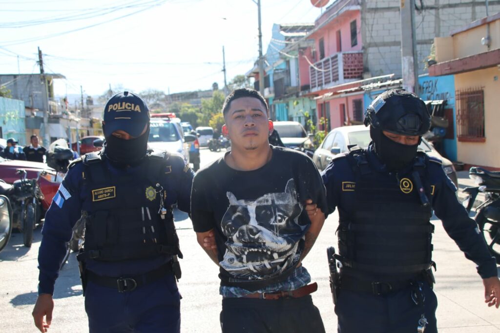 Capturan a presunto responsable de ataque armado en San Miguel Petapa ...