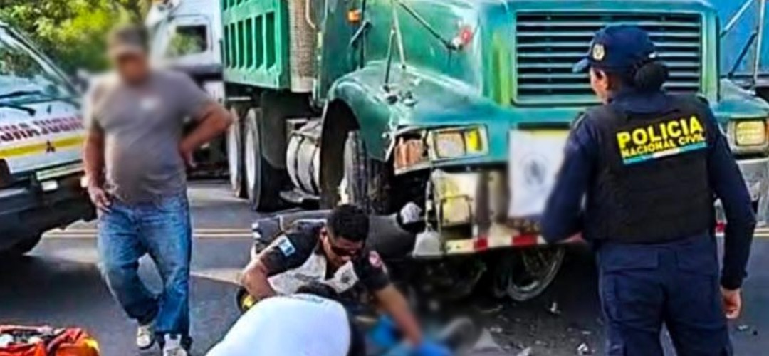 Motorista herido tras colisionar con camión en Suchitepéquez   