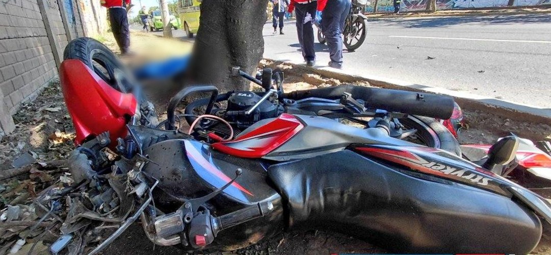 Motorista pierde la vida tras accidente en Calzada Atanasio Tzul