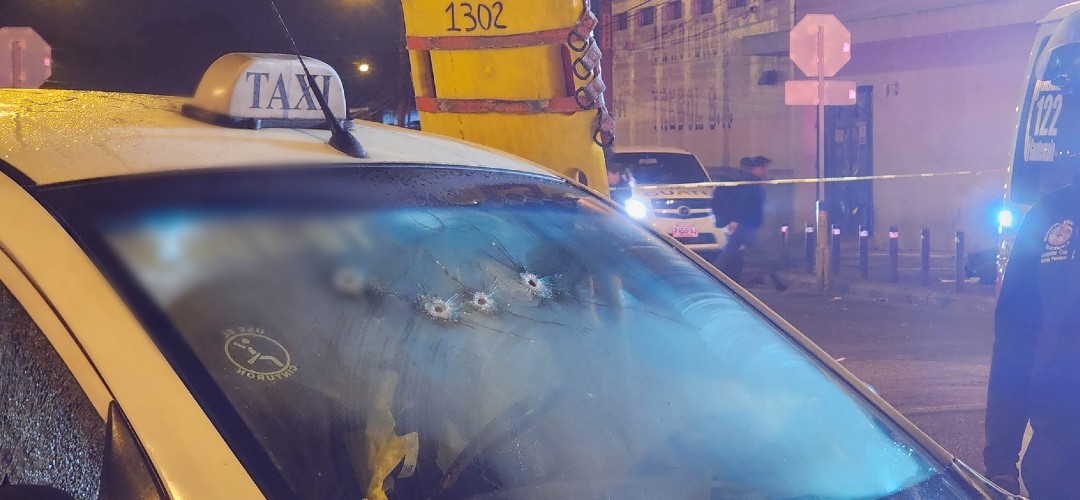 Taxista es atacado a balazos en Avenida Petapa