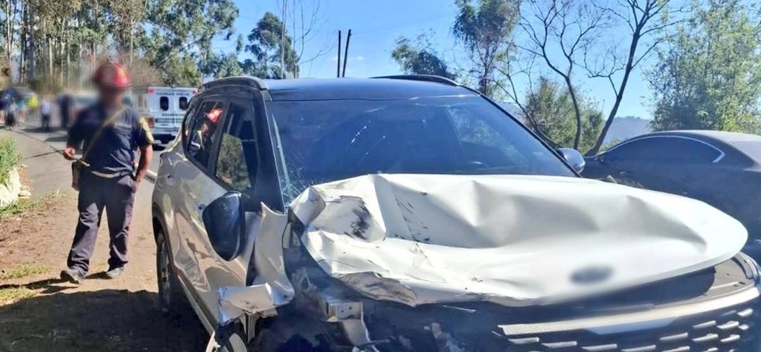 Motoristas colisionan contra vehículo en ruta Nacional 14  