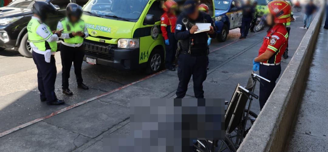 En silla de ruedas: hallan a hombre fallecido en plena vía pública de zona 1