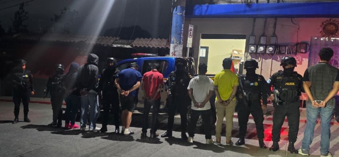 Golpe al narcomenudeo: 12 capturados en allanamientos