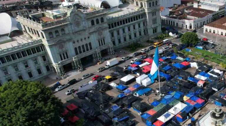 ¿Destitución masiva? Así avanza el proceso contra 16