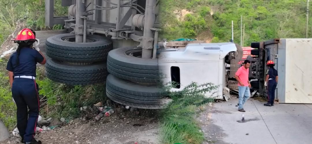 Tráiler vuelca en la Ruta al Atlántico y moviliza a cuerpos de socorro